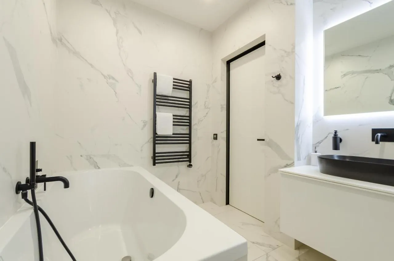 Petrovdom 23-173 In Stylish Apartments At Rc 基輔 乌克兰