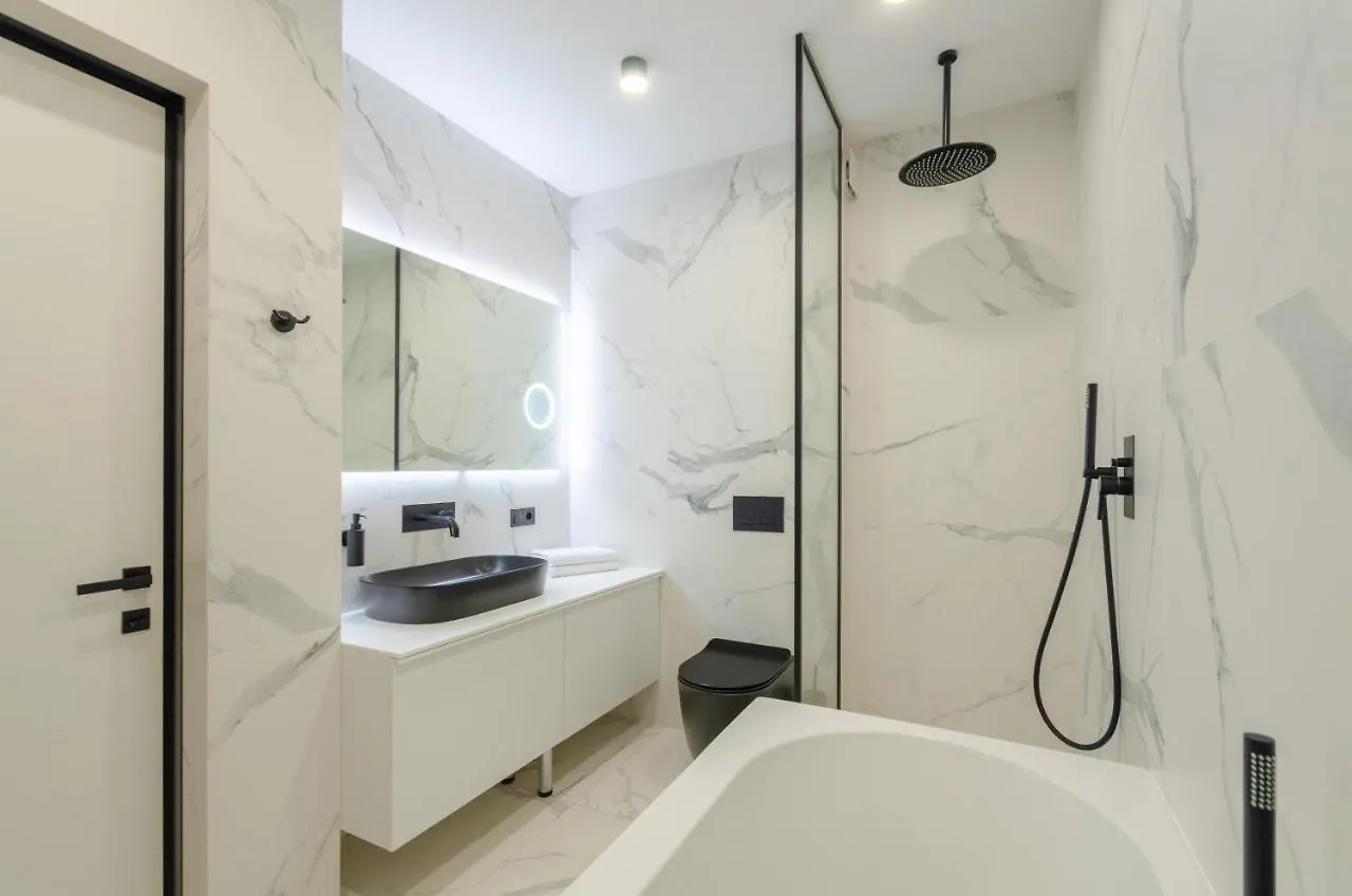 Petrovdom 23-173 In Stylish Apartments At Rc Киев